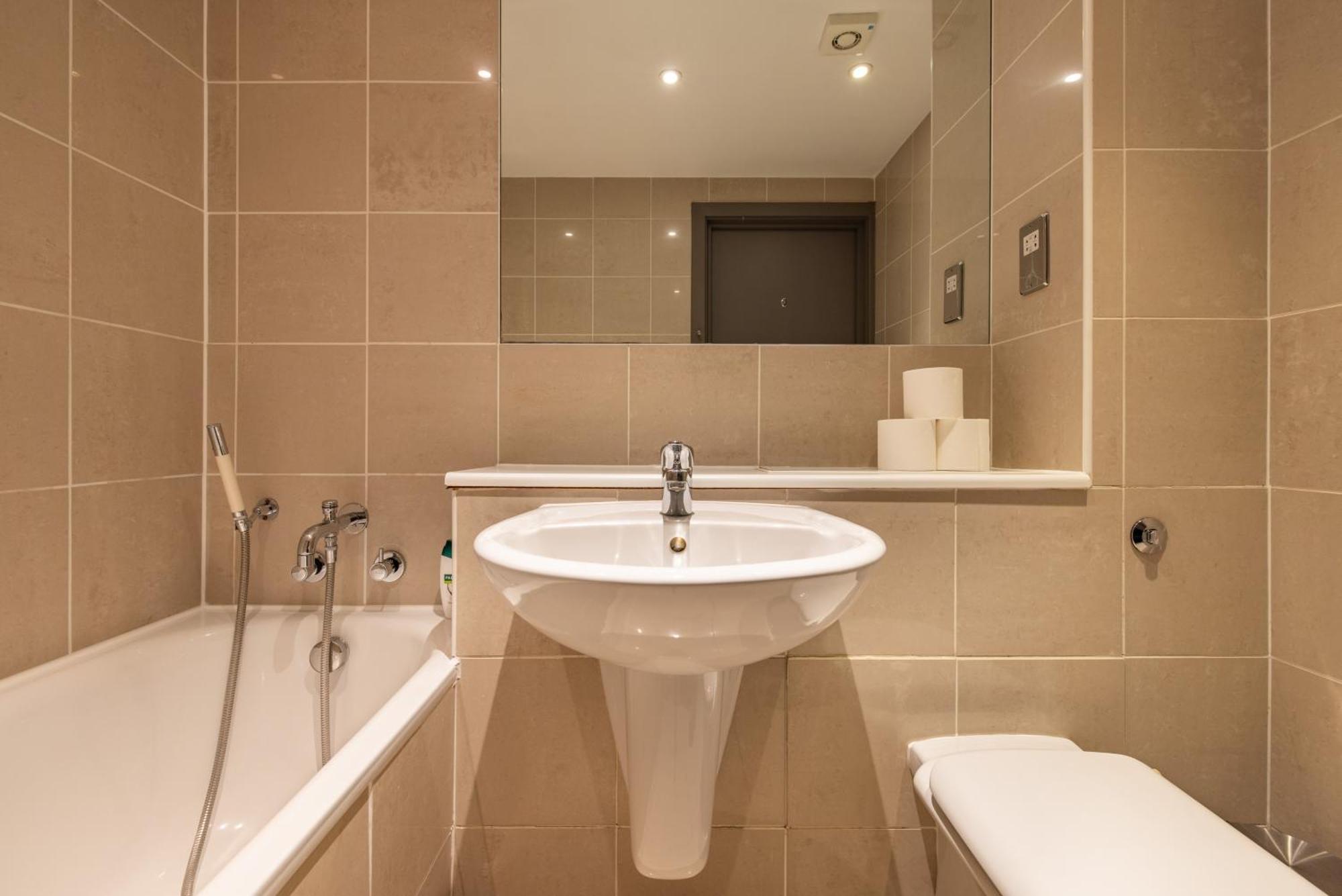 Apartament Sunshine In My Mood - 2 Bedroom Flat In Battersea *