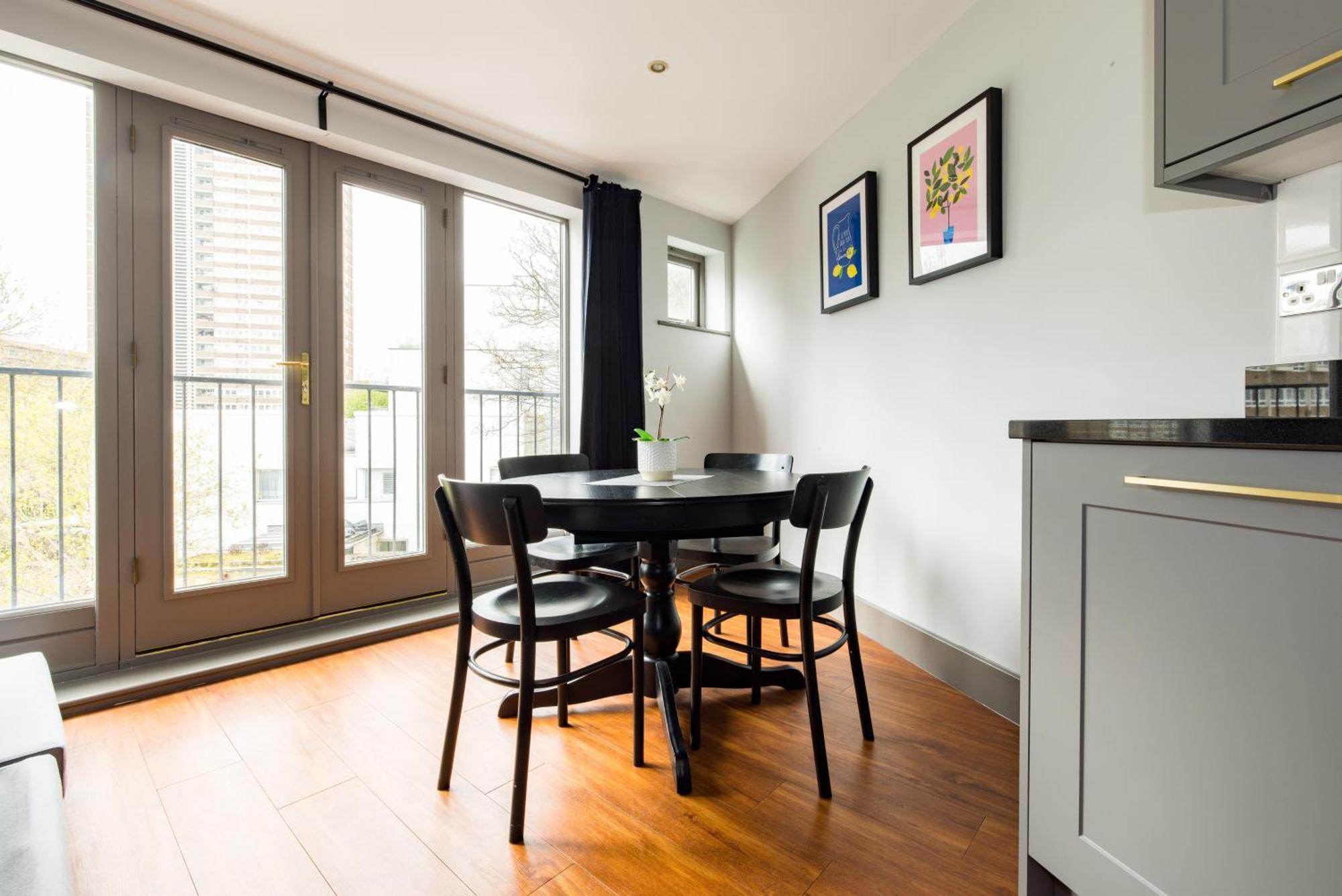 Apartament Sunshine In My Mood - 2 Bedroom Flat In Battersea Londra